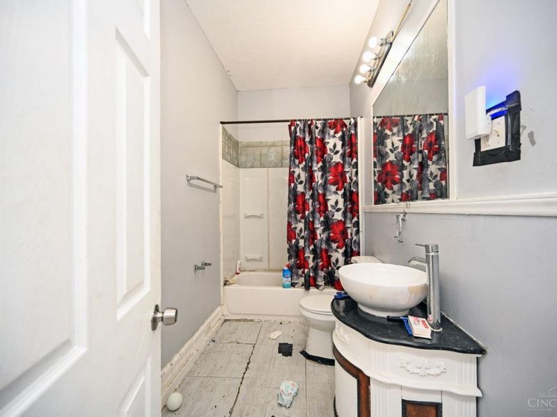 3918 Tappan Avenue, Cincinnati, OH 45223 Photo 10