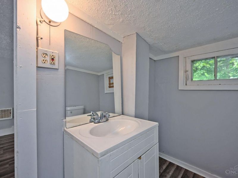 3918 Tappan Avenue, Cincinnati, OH 45223 Photo 17