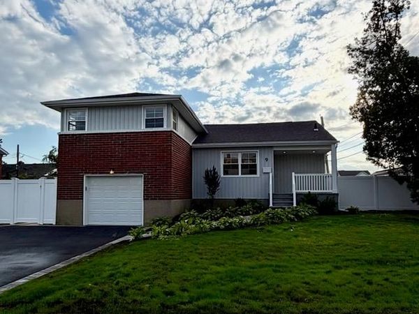 9 N Walnut Place, Massapequa, NY 11758