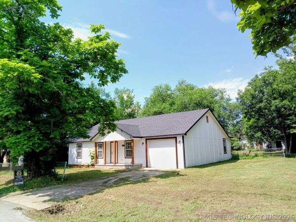 714 Cedar Lane , Okmulgee, OK 74447