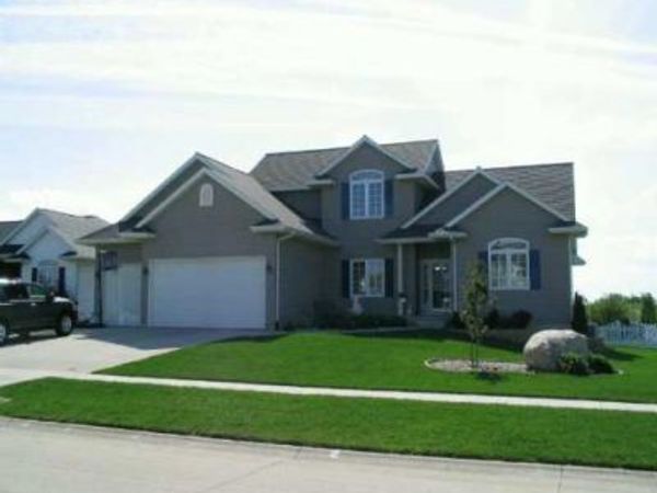 5200 Holly Avenue , Cedar Rapids, IA 52405