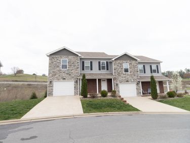 204 N Mimosa Lane, Bridgeport, WV 26330