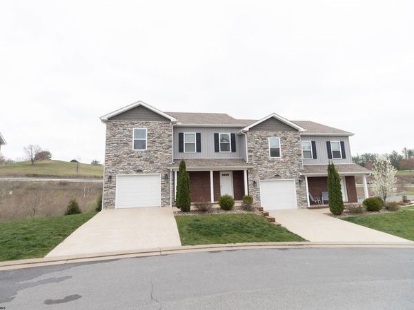 204 N Mimosa Lane, Bridgeport, WV 26330