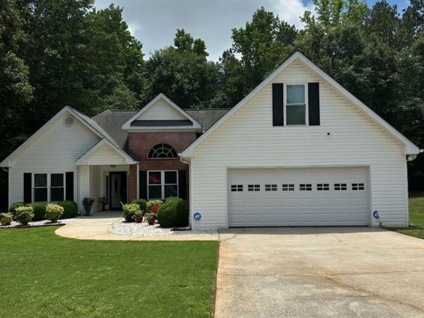 25 Summer Walk Circle, Covington, GA 30016