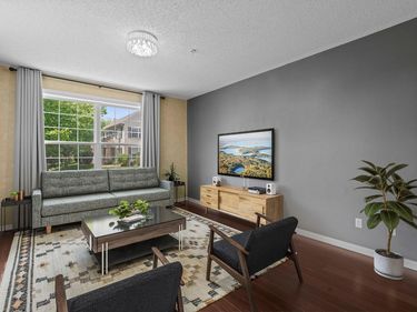 883 Braunworth Court, Chaska, MN 55318
