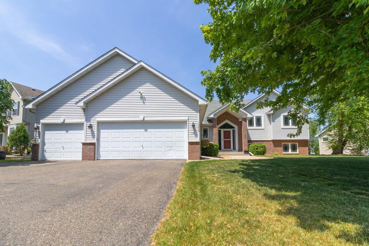 13859 Birchwood Avenue , Rosemount, MN 55068