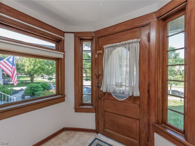 1301 Mathews Avenue, Lakewood, OH 44107 Photo 2