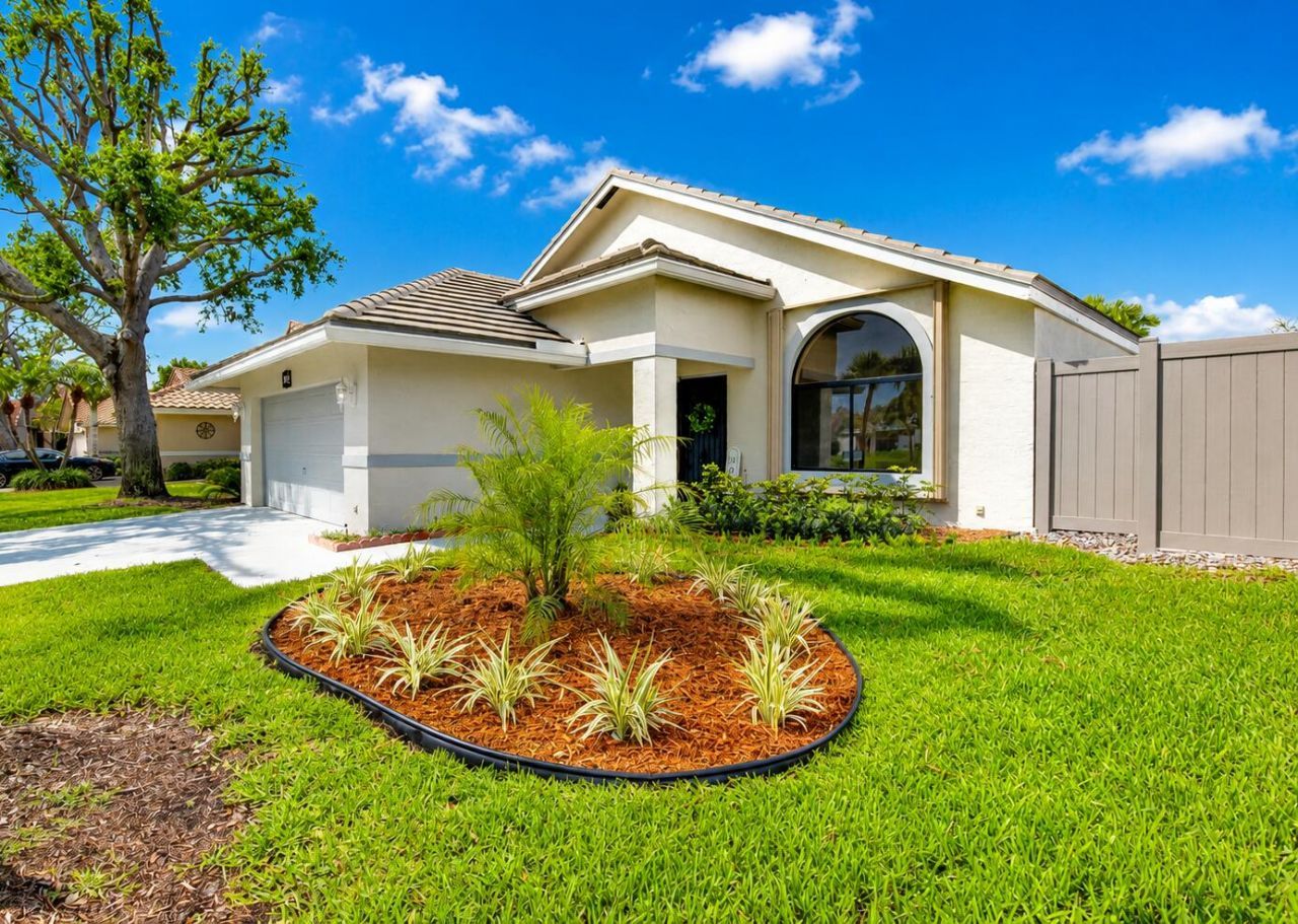 182 Temple Avenue, Boynton Beach, FL 33436 Photo
