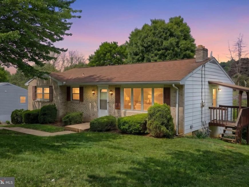 457 Holyoke Drive, York, PA 17402 Main Photo