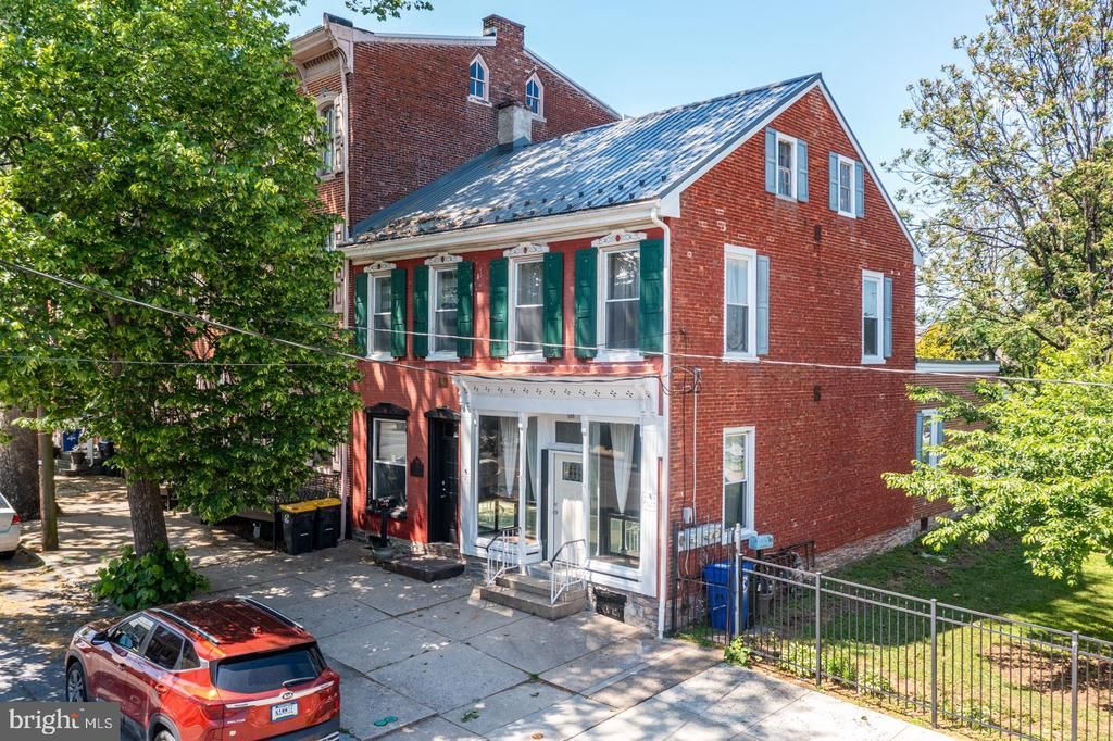 145 W HIGH STREET , WOMELSDORF, PA 19567