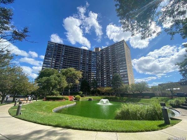 2 Bay Club Drive, Unit 6G, Bayside, NY 11360