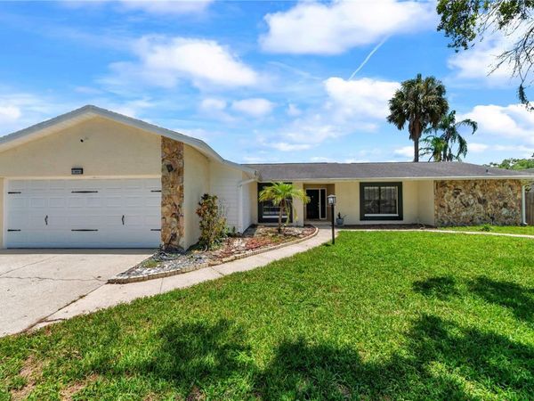 13603 WESTSHIRE DRIVE, TAMPA, FL 33618