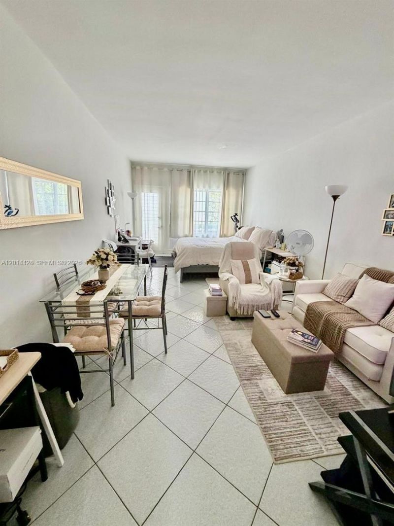 6490 Collins Ave , Unit 14, Miami Beach, FL 33141 Photo