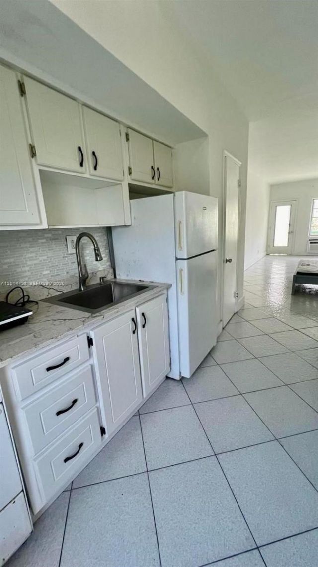 6490 Collins Ave , Unit 14, Miami Beach, FL 33141 Photo