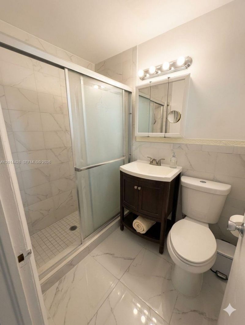 6490 Collins Ave , Unit 14, Miami Beach, FL 33141 Photo