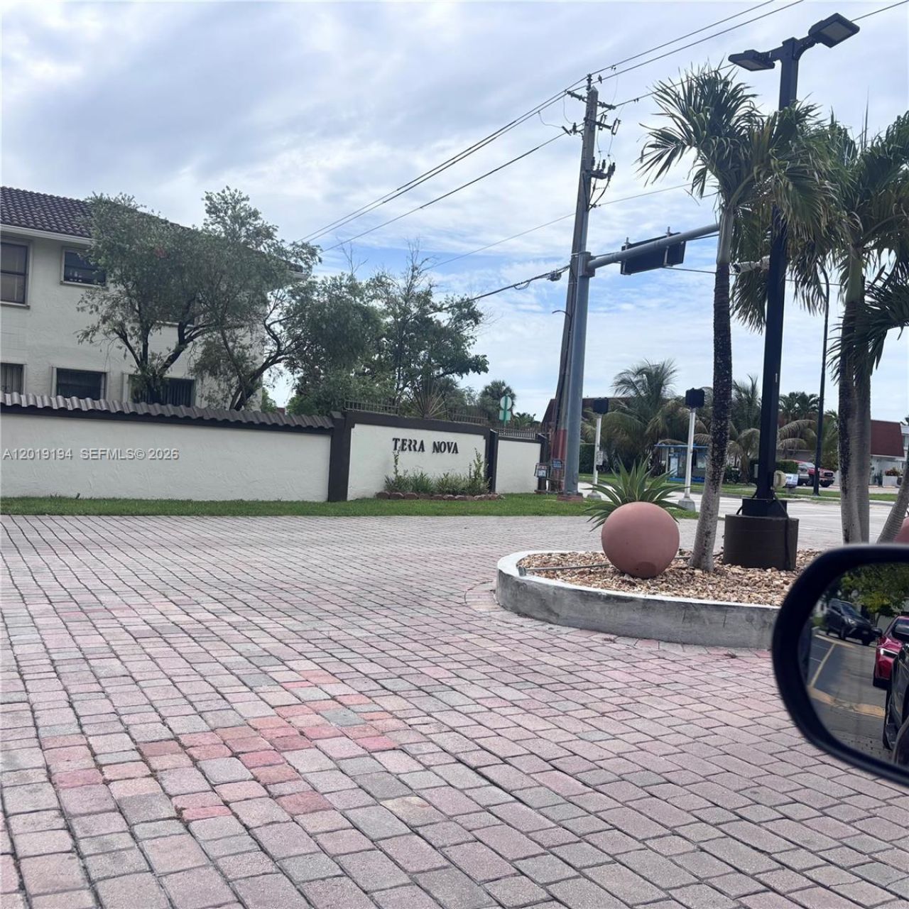 Please Call For Address, Unit 23-17, Miami, FL 33172 Photo