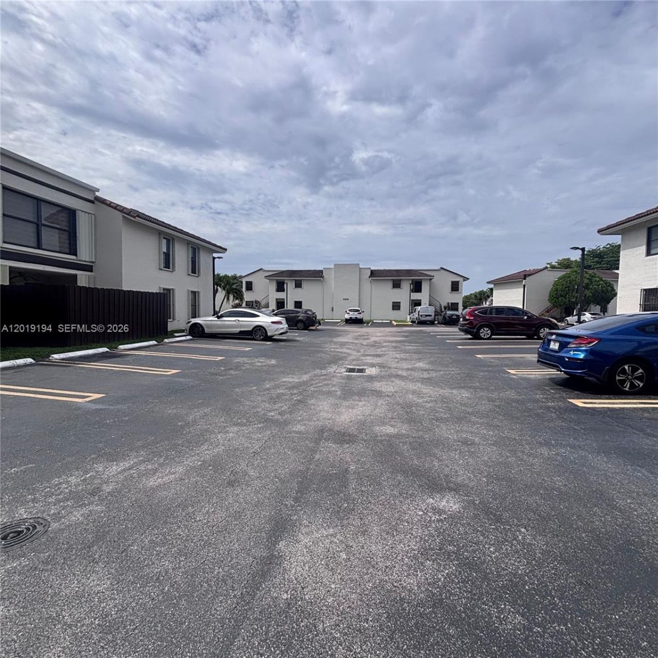 Please Call For Address, Unit 23-17, Miami, FL 33172 Photo