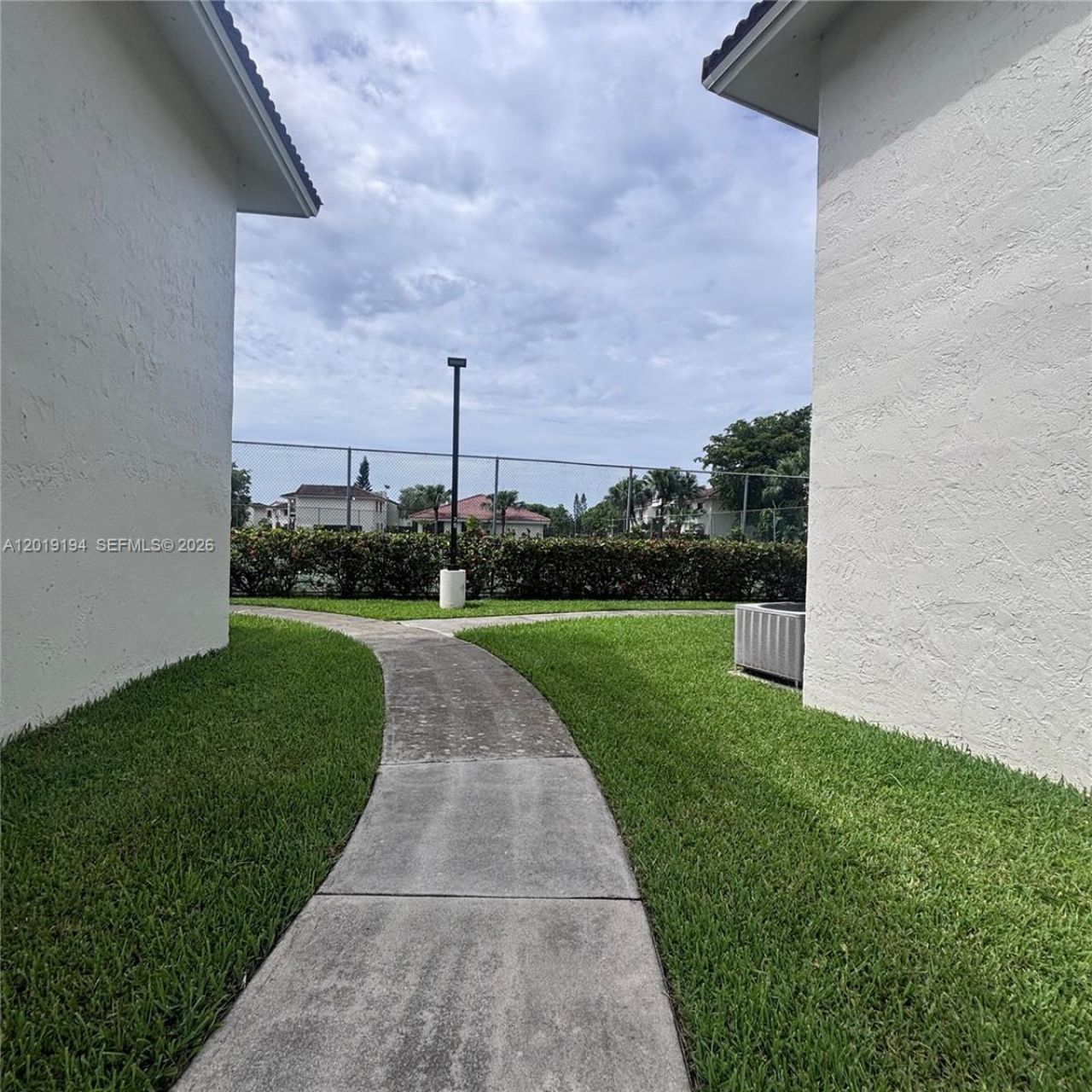 Please Call For Address, Unit 23-17, Miami, FL 33172 Photo