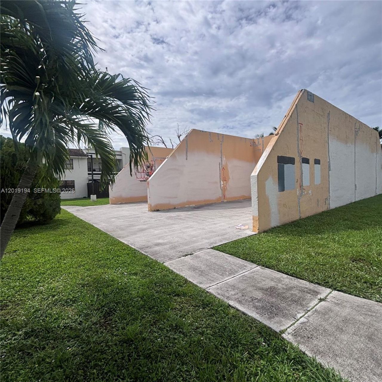 Please Call For Address, Unit 23-17, Miami, FL 33172 Photo