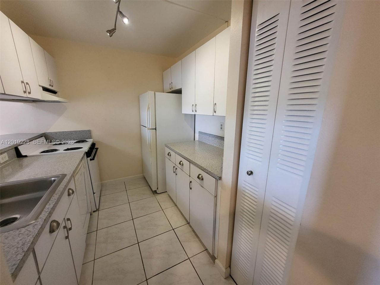 10801 SW 109th Ct, Unit D305, Miami, FL 33176 Photo