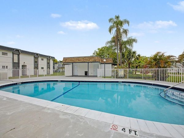 7256 SW 94th Pl, Unit A8, Miami, FL 33173