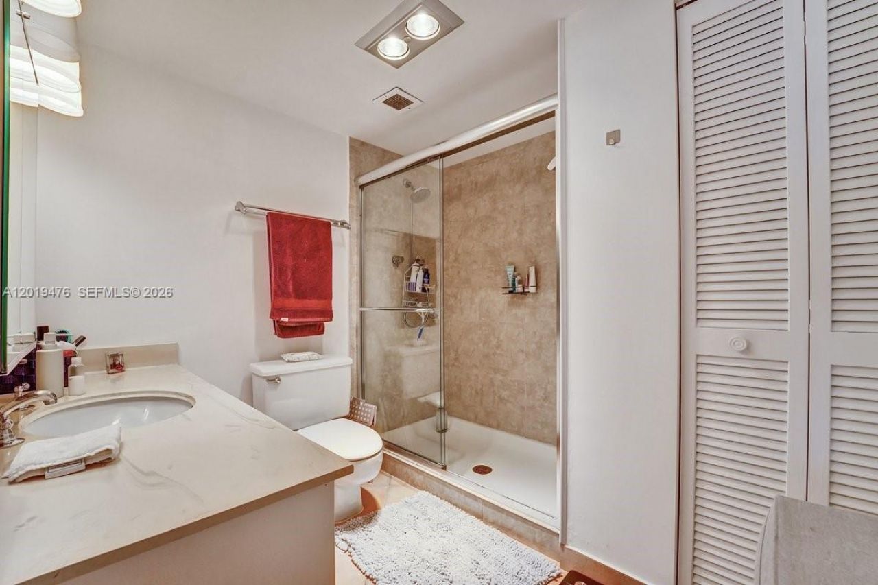 1965 S Ocean Dr , Unit 4G, Hallandale Beach, FL 33009 Photo