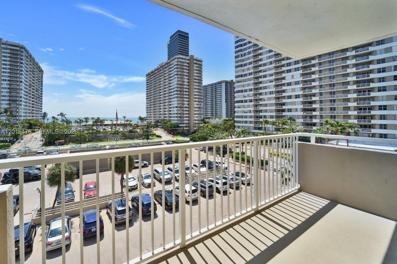1965 S Ocean Dr , Unit 4G, Hallandale Beach, FL 33009 Photo