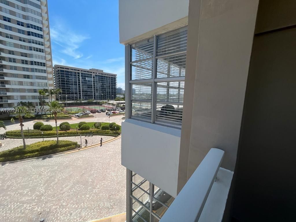 1965 S Ocean Dr , Unit 4G, Hallandale Beach, FL 33009 Photo
