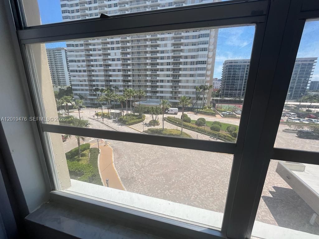 1965 S Ocean Dr , Unit 4G, Hallandale Beach, FL 33009 Photo