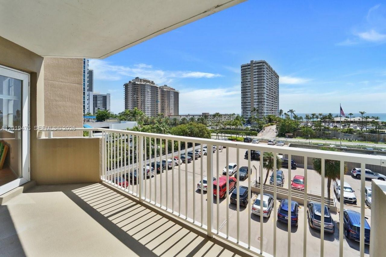 1965 S Ocean Dr , Unit 4G, Hallandale Beach, FL 33009 Photo