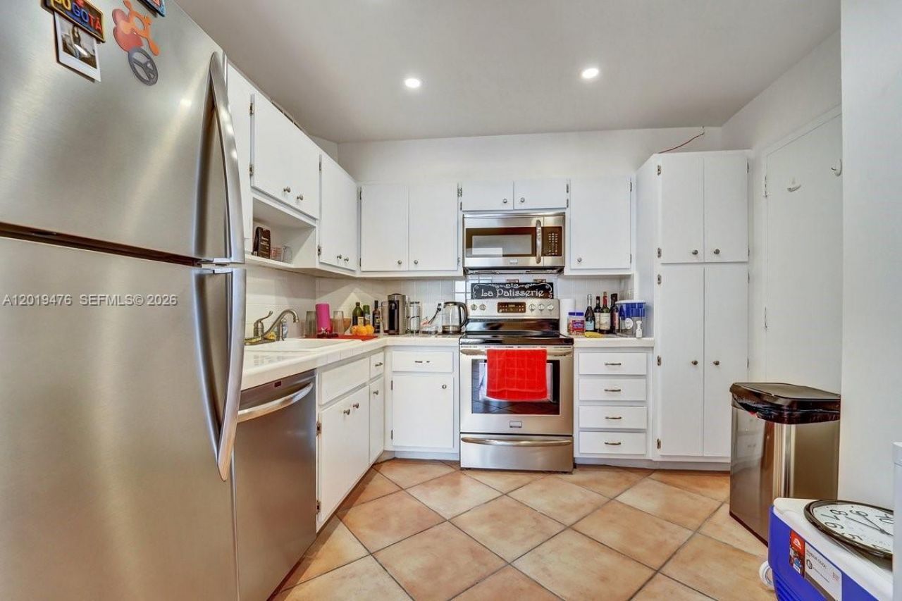 1965 S Ocean Dr , Unit 4G, Hallandale Beach, FL 33009 Photo