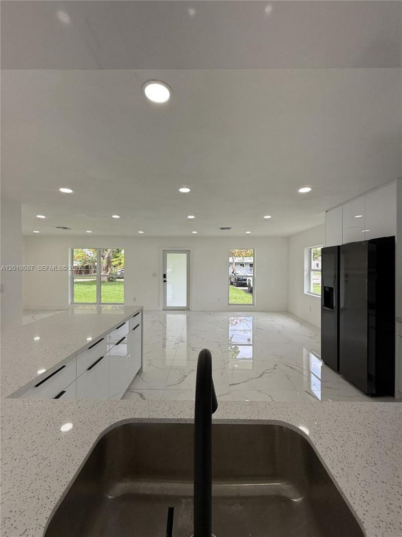 20211 NW 42nd Ave , Miami Gardens, FL 33055 Photo
