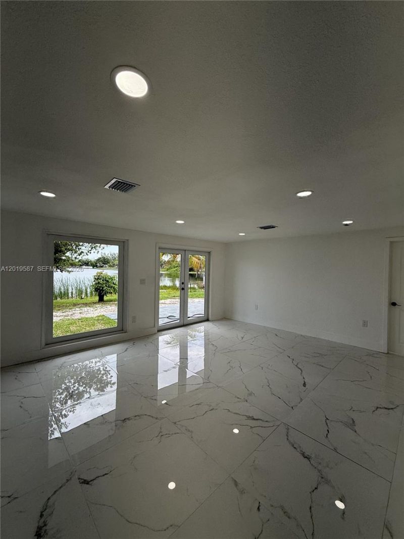 20211 NW 42nd Ave , Miami Gardens, FL 33055 Photo