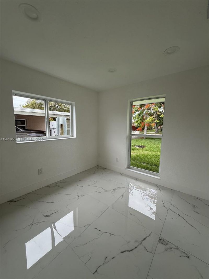20211 NW 42nd Ave , Miami Gardens, FL 33055 Photo
