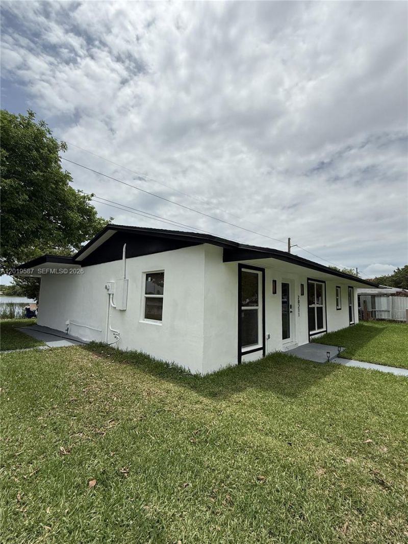 20211 NW 42nd Ave , Miami Gardens, FL 33055 Photo