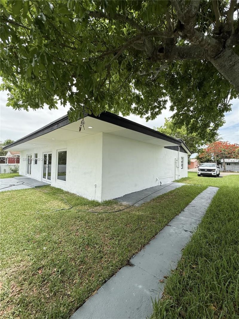 20211 NW 42nd Ave , Miami Gardens, FL 33055 Photo