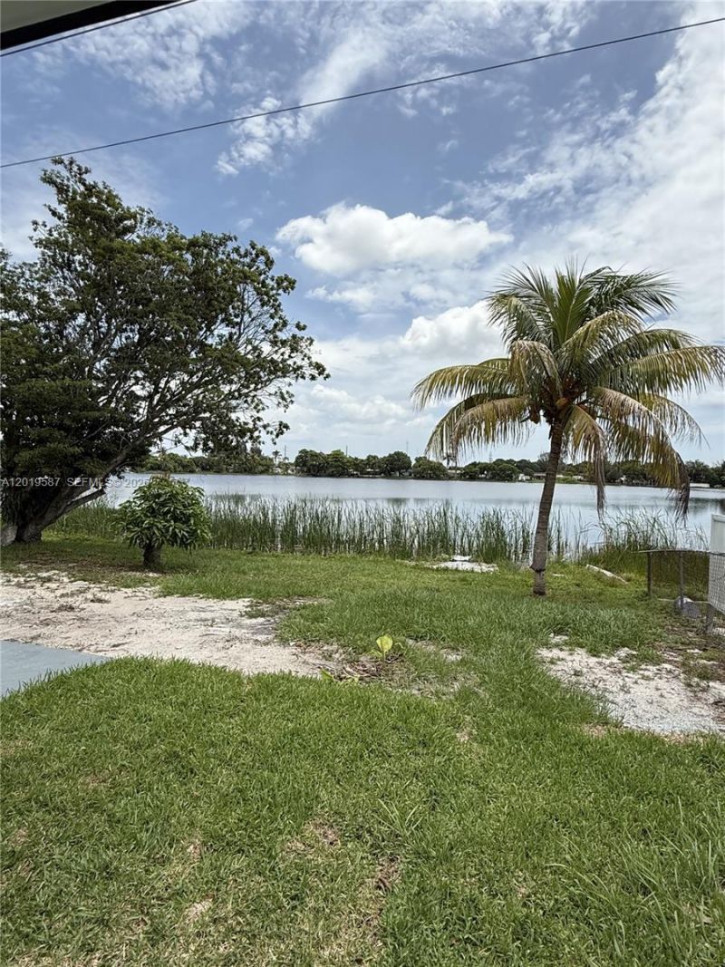 20211 NW 42nd Ave , Miami Gardens, FL 33055 Photo