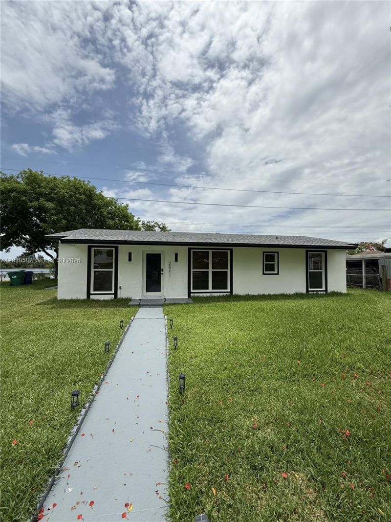 20211 NW 42nd Ave , Miami Gardens, FL 33055 Photo