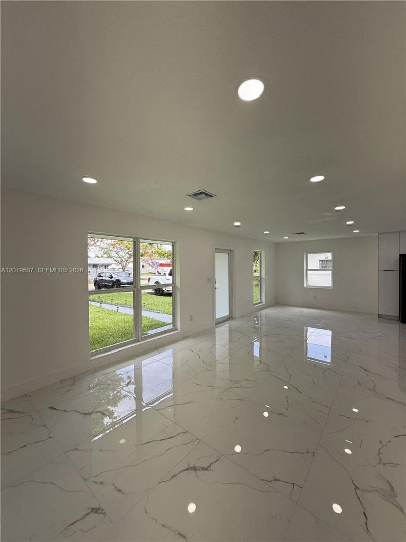 20211 NW 42nd Ave , Miami Gardens, FL 33055 Photo
