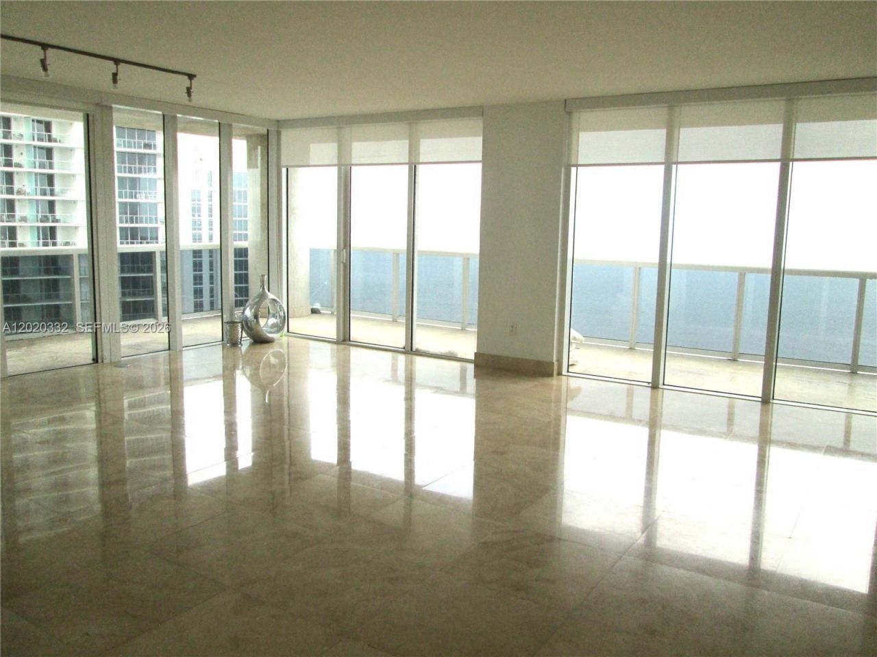 1800 S Ocean Dr, Unit 2301, Hallandale Beach, FL 33009 Photo