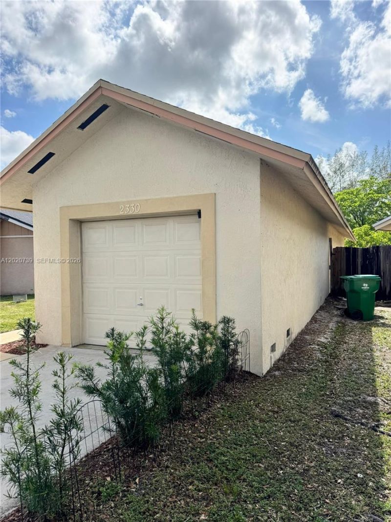 2330 SW 80th Ter , Miramar, FL 33025 Photo