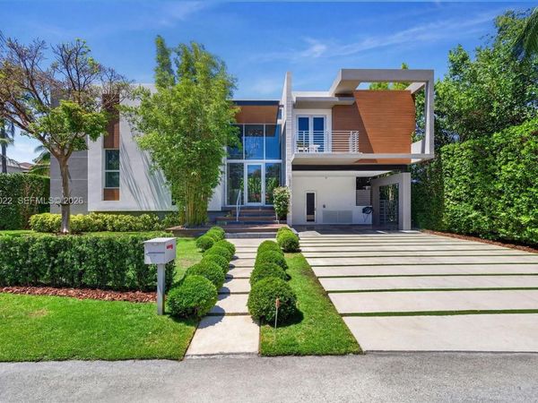 625 Curtiswood Dr, Key Biscayne, FL 33149