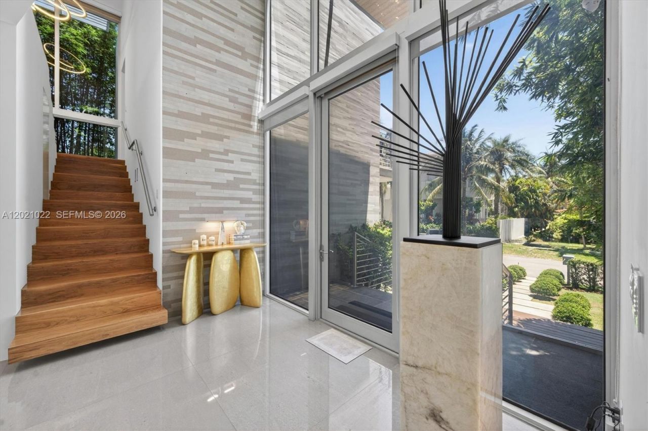 625 Curtiswood Dr, Key Biscayne, FL 33149 Photo