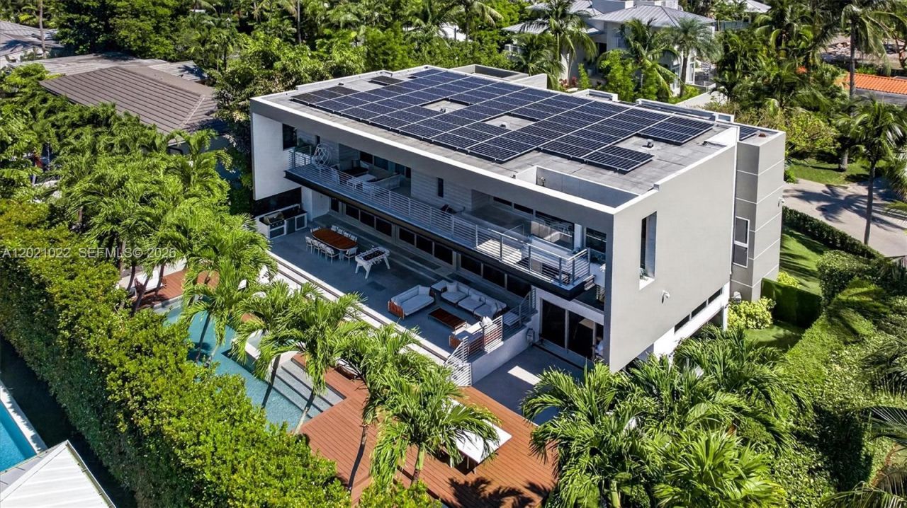 625 Curtiswood Dr, Key Biscayne, FL 33149 Photo