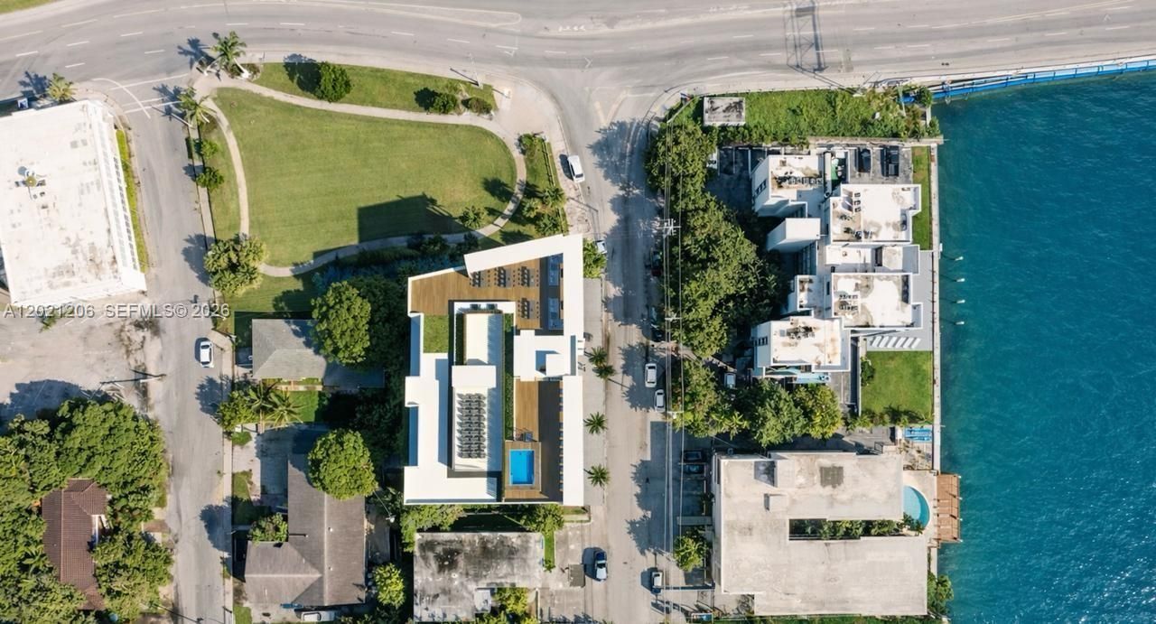 7860 NE Bayshore Ct , Unit 2C, Miami, FL 33138 Photo