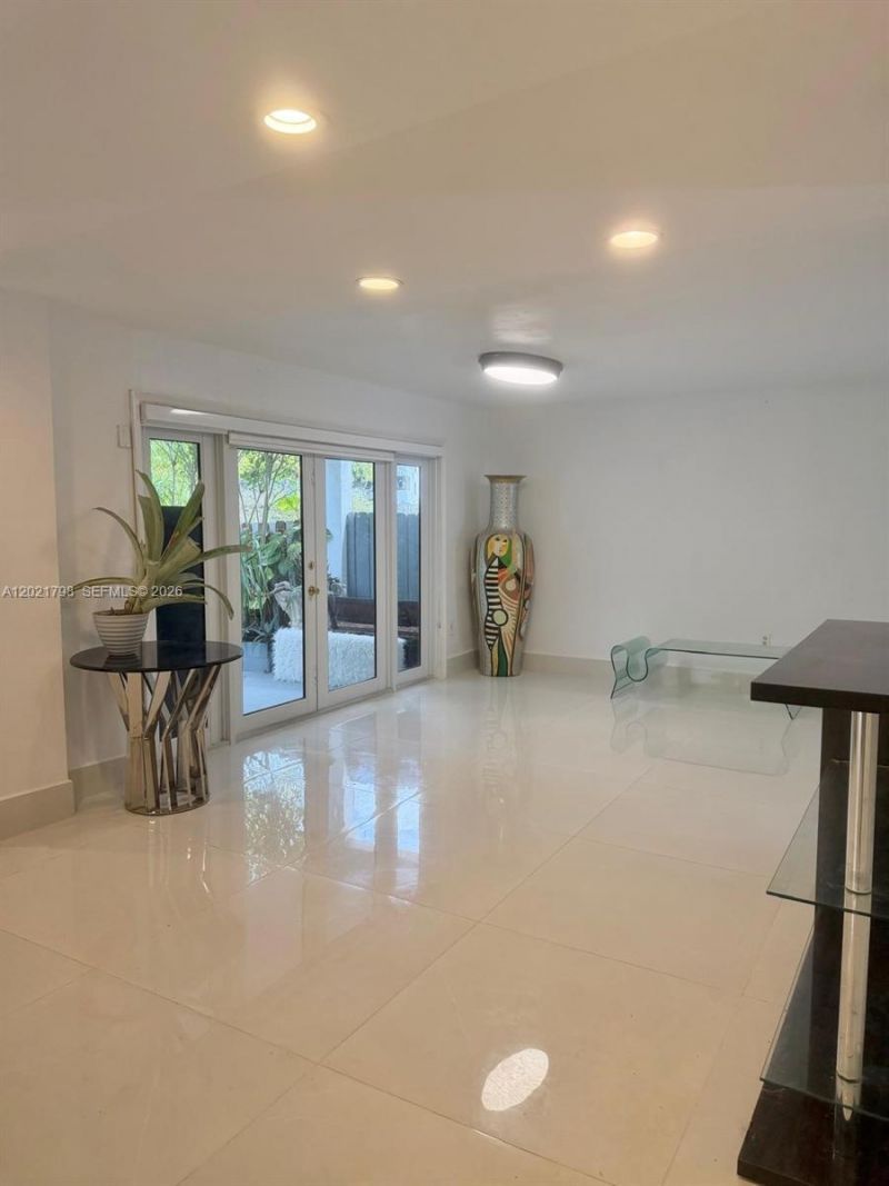 8909 SW 108th Cir Ct , Miami, FL 33176 Photo