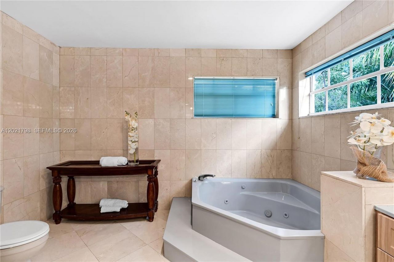 8909 SW 108th Cir Ct , Miami, FL 33176 Photo