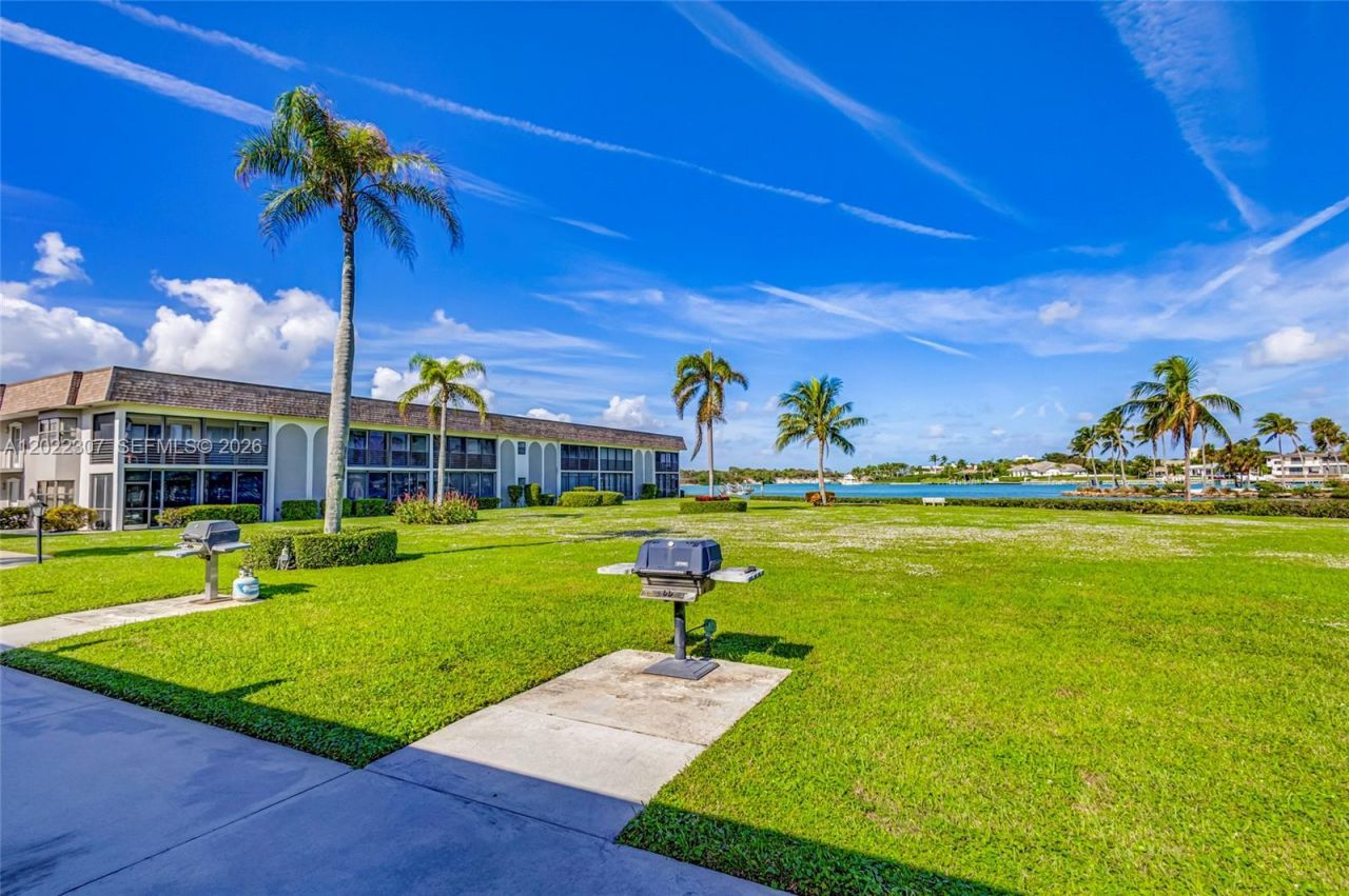 755 Saturn St , Unit G202, Jupiter, FL 33477 Photo