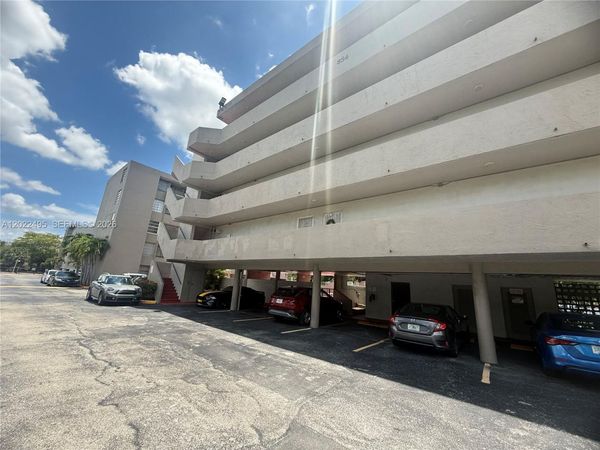 Unit 209, Miami, FL 33172