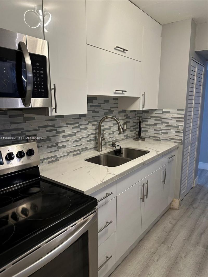 Please Call For Address, Unit 209, Miami, FL 33172 Photo